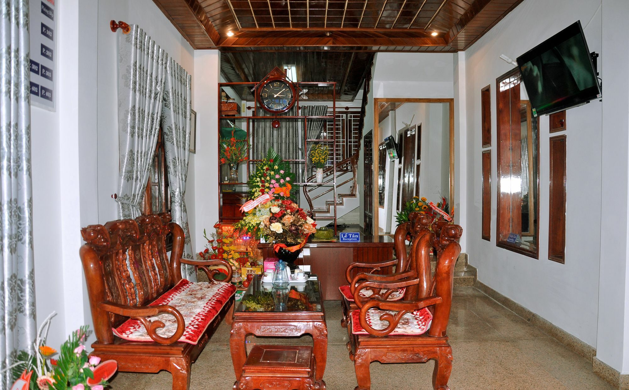Ngoc Tung Mini Hotel Хюэ Экстерьер фото